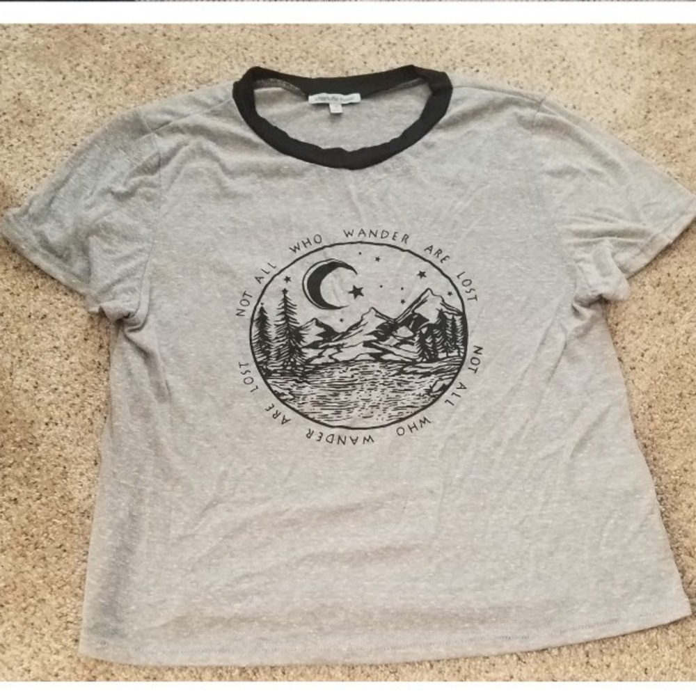 a black and grey tee